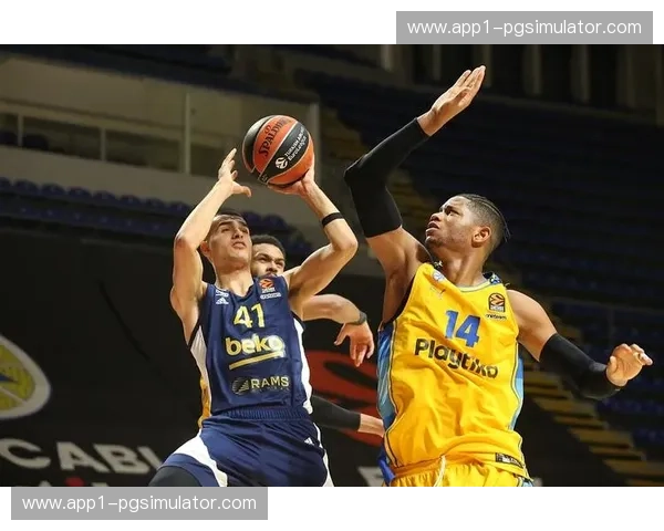 费内巴切主场氛围狂热 擅长高强度防守反击与阵地战攻坚